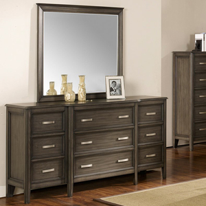 Cómoda de Dormitorio Elegante en Madera Gris Transicional con Herrajes Metálicos y Espejo - Product Image 1