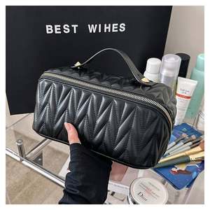 Hot Selling Large Capacity PU Makeup Cosmetic Bag for Women | Fashion <b>Travel</b> <b>Organizer</b> | Custom Pillow Design Cosmetic Case - Product Image 6