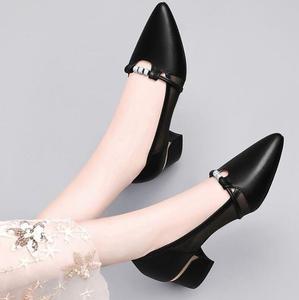 Chaussures en cuir à <span class=keywords><strong>talon</strong></span> épais et bout pointu pour femmes, style européen et américain, mocassins confortables, chaussures de ville, Nouveauté 2026 - Product Image 5