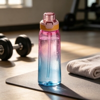 Bouteille d'eau étanche en Tritan+PP avec couvercle à ouverture rapide et paille intégrée pour adultes - Idéale pour le camping, les voyages, la gym, le sport et les activités de plein air (sûre)