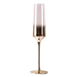 Copo de vinho vermelho borgonha em spray de cristal soprado à mão, copo champanhe com pedal dourado, haste vermelha, cristal em massa