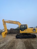 PC220-7 et PC220-8N1 Komatsu d'occasion de haute qualité Pelles sur chenilles 22 tonnes MO avec équipement auxiliaire de vente de moteur