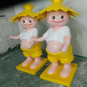 Sculpture de personnage de dessin animé en fibre de verre pour décoration de jardin extérieur, finition brillante, autoportante, forme irrégulière - Product Image 3