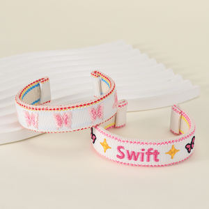 Texto personalizado Moda Blue <span class=keywords><strong>Eye</strong></span> Sorte Amizade Tecido Pulseira Aberta Charme Coração Bonito Bordado Pulseiras para Mulheres Acessórios - Product Image 4