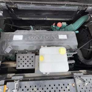 Excavatrice sur chenilles lourde Volvo EC380 de 38 tonnes d'occasion pour l'exploitation minière et la construction - Product Image 4