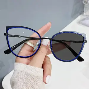 Vente en gros de lunettes tendance œil de chat pour ordinateur avec monture optique anti lumière bleue lunettes métal pour femme lunettes photochromiques