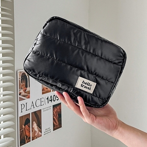 Hot Selling Travel Large Capacity Pouch Zipper Custom Logo <b>Makeup</b> Bag Skincare Storage Soft <b>Case</b> Puffer Quilted Cosmetic Bags - Product Image 6