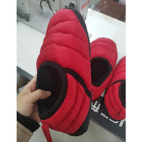 Pantoufles d'intérieur ultra-légères en duvet d'oie et de canard pour hommes, chaussures antidérapantes matelassées et chaudes pour femmes