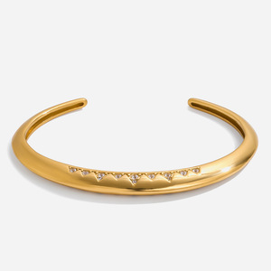 Bracelet ouvert en diamant, acier inoxydable 18 carats, triangle, diamants naturels, bijoux pour femmes, usage quotidien, origine Yiwu - Product Image 1