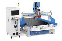 Routeur CNC professionnel à axe rotatif 1530 1325 ATC pour la sculpture sur bois avec changeur d'outils linéaire à 8 positions pour pièces cylindriques