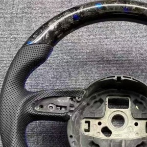 Volant en fibre de carbone forgée pour <span class=keywords><strong>Audi</strong></span> A4 B8 A5 A6 C7 S3 8V S4 S5 S6 S7 RS3 RS4 RS5 Q3 Q5 Q7 RS6 R8 TT A7 A8 A3 8P RS - Product Image 4