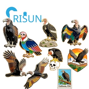 Broche en émail personnalisée en gros : Raptor, Condor Andin, Vulture barbu, Aigle, Dinde – Badge en métal, style dessin animé - Product Image 1