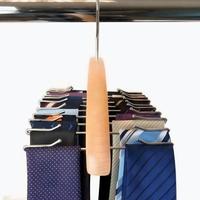 Vente en gros : Cintres à 24 crochets antidérapants ondulés pour sous-vêtements, crochets pour sacs et cintres pour ceintures
