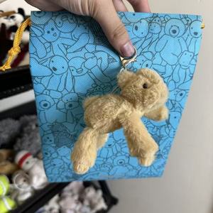 Ciondolo con Tre Etichette <span class=keywords><strong>e</strong></span> Timbro in Acciaio, con Disegni di Orso di Barcellona, Melanzana <span class=keywords><strong>e</strong></span> Croissant, Regali all'Ingrosso - Product Image 6