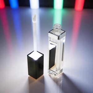 Brillo de labios de plástico de la mejor calidad con luz LED y tubo de espejo, Etiqueta Privada, alto pigmento, mate, brillante, Vegano, color personalizable - Product Image 6