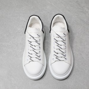 Chaussures de tennis de luxe 2026 de marque MQ, en cuir véritable, sportives et décontractées pour hommes, baskets classiques Mqqueen blanches pour femmes - Product Image 3