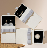Boîte Cadeau Portable pour Bijoux et Montres avec Tiroir pour Bagues, Boucles d'Oreilles, Pendentifs, Bracelets - Boîte en Papier Rigide avec Décoration Nœud