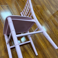 Chaise Chiavari en résine plastique colorée empilable pour enfants, idéale pour les fêtes et la maternelle