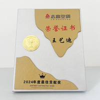 Plaque de certification en bois 20x25cm personnalisée en cuir doré et argent MH-J0362