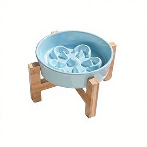 Comedero Elevado de Cerámica para Perros con Diseño Anti-Asfixia y Anti-Flatulencia, Soporte de Madera Ecológico - Product Image 1