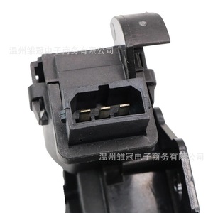 8P4 827 505 ตัวล็อคฝาท้ายรถยนต์ สำหรับ Volkswagen Audi สีดำ อะไหล่ทดแทนโลหะ - Product Image 2
