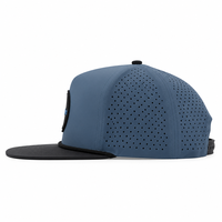 Casquette de sport pour homme à 5 panneaux, logo en caoutchouc personnalisé, casquette de baseball perforée découpée au laser, imperméable et à séchage rapide