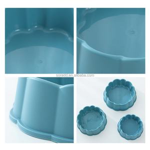 ชามอาหารสัตว์เลี้ยงกันลื่นแบบติดผนัง ชามอาหารและน้ำสำหรับแมว ฐานยางเดี่ยว ทรงกลม ชามสุญญากาศแบบมีลวดลาย - Product Image 2