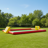 Terrain de football extérieur en PVC commercial personnalisé en Offre Spéciale terrain de football gonflable avec terrain de football au savon pour les jeux de sport