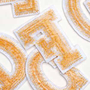 Patch brodé thermocollant en PVC de 4 cm, lettres anglaises A-Z colorées or/argent, pour la décoration de jeans - Product Image 5