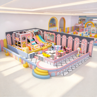 Équipement de jeu souple certifié pour aires de jeux intérieures commerciales, fabricant de châteaux gonflables et toboggans personnalisés pour parcs d'attractions