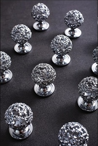 JAYA Fransız Vintage Altın Rengi Vintage Gümüş Dolap Kapı Kolları Gardırop Kapı Çekmeceleri Pirinç Oymalı Küresel Kulplar - Product Image 3