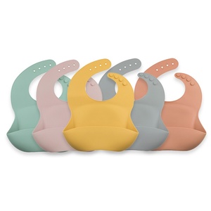 Bavoir bébé en silicone avec poche de récupération profonde, imperméable, léger, pour tout-petits et enfants, personnalisable avec logo, vente en gros - Product Image 1
