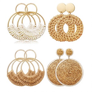 Lot de 4 paires de boucles d'oreilles pendantes bohèmes faites à la main en fer, style boule, pour femmes, ensemble de boucles d'oreilles créoles fantaisie et amusantes - Product Image 2
