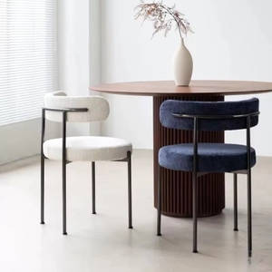 Silla de Comedor Moderna de Lujo VL, Tapizada en Tela Blanca con Patas de Acero Inoxidable y Respaldo de Lana Bouclé, para Hogar, Cafetería o Comedor - Product Image 3
