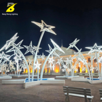 Lámpara LED Solar de Lujo para Exteriores con Forma de Estrella, Decorativa para Plazas y Parques
