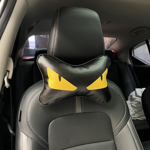 Oreiller de voiture de luxe de marque de créateur avec yeux brodés en forme de démon, bleu, rouge, orange, jaune, oreiller de tête pour voiture - Product Image 3