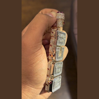 Colgante Personalizado de Plata 925 con Diamante en Corte Pera, Colorido, Vertical, con Nombre, Estilo Hiphop, con Letras de Moissanita