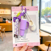Breloques porte-clés mini-gobelets créatifs en PVC, série sport (bouteille d'eau, chaussures, écouteurs, fitness), accessoires de sac et pendentifs, vente en gros
