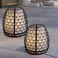 IP54 étanche extérieur jardin lampe noir peint métal lampadaire LED pour Villa cour décoration creux processus lanterne