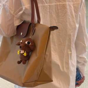 Al por mayor Llavero de peluche de Chihuahua, perrito pequeño, feo y adorable, con <span class=keywords><strong>poses</strong></span> divertidas, para alivio del estrés y como colgante para bolso - Product Image 3