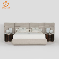 Tête de lit grand écran, mobilier de chambre à coucher, lit double et queen size, lit king size avec rembourrage doux pour appartement et usage domestique