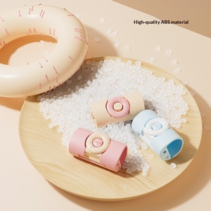 Neue Kunststoff-Herz-Donut-Bettlakenklammern für Winter/Sommer – Dicke Quilt-Clips, Bettbezug-Halter, Kreative Memo-Clips - Product Image 4