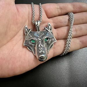 Collar con Colgante de Cabeza de Lobo Celta Estilo Vikingo Nórdico, Acero Inoxidable, Ojos Verdes, Joyería para Hombre, Regalo - Product Image 4