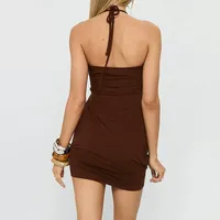 Robe mini unie à col halter et fronces pour femme, coupe ajustée, été, disponible en rouge et marron, vente en gros ODM avec faible MOQ