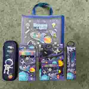 Juego de Papelería Escolar Infantil de Dibujos Animados 2024 con Regla de Plástico, Sacapuntas y Bolígrafos de Gel Azules Personalizados (Punta de 0.8 mm) - Product Image 2