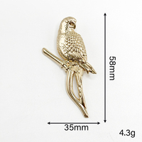 Broche de costume unisexe, design haut de gamme, luxe léger, logo perroquet de niche, fleur de poitrine, style simple, accessoire épingle personnalisée