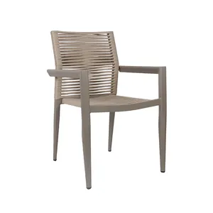 आधुनिक नई नॉर्डिक डिजाइन Stackable आउटडोर अवकाश रतन कुर्सी फ्रेंच बिस्टरो एल्यूमीनियम रतन विकर कुर्सी