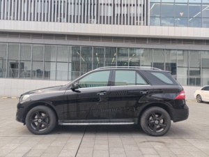 <span class=keywords><strong>Mercedes</strong></span>-Benz <span class=keywords><strong>ML</strong></span> 320 <span class=keywords><strong>2015</strong></span> <span class=keywords><strong>4MATIC</strong></span> SUV d'occasion, 3.0T V6 272 ch Biturbo AWD, grand luxe, bien entretenu, prêt à être expédié - Product Image 3