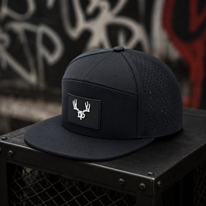 Casquette de golf à cinq panneaux avec patch en silicone, logo personnalisé, haute qualité, faible MOQ, casquette snapback respirante et durable pour homme, idéale pour l'extérieur - Product Image 3