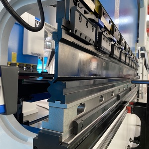 Prensa Plegadora CNC Servo Sincronizada WE67K-900KN de 2500 mm, Totalmente Automática, con Motor de 8.5 kW para Acero al Carbono y Acero Inoxidable - Product Image 6